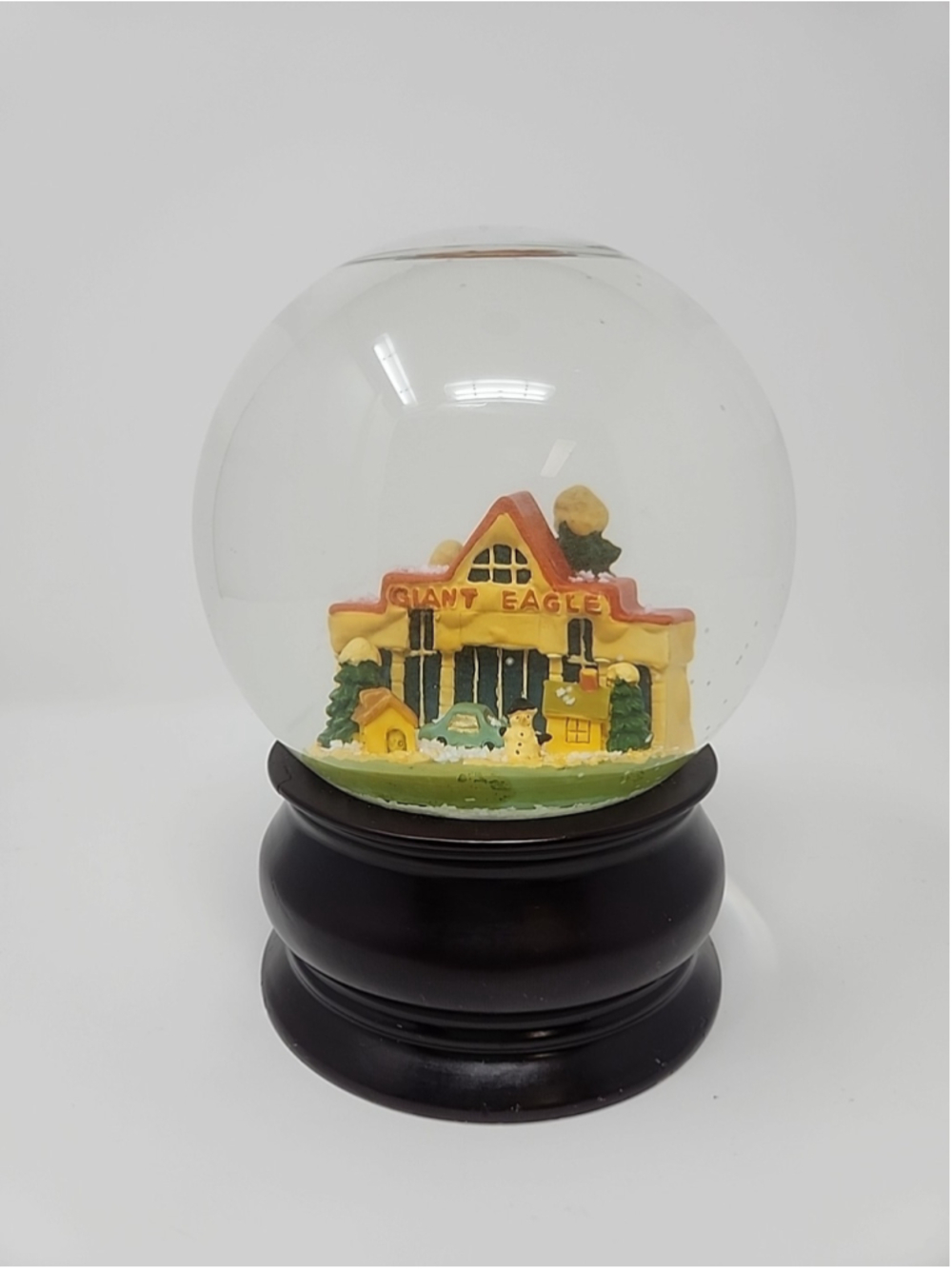 Giant Eagle Grocery Store Snow Globe Christmas Holiday Promo Advertising
